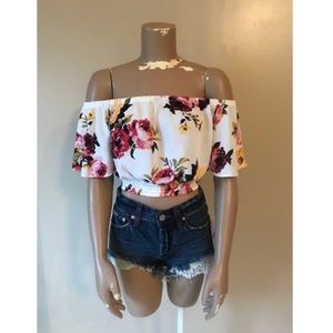 KENDALL & KYLIE off the shoulder crop top